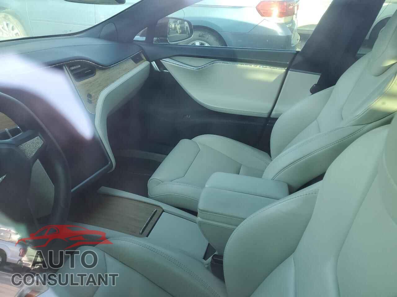 TESLA MODEL S 2019 - 5YJSA1E20KF338542