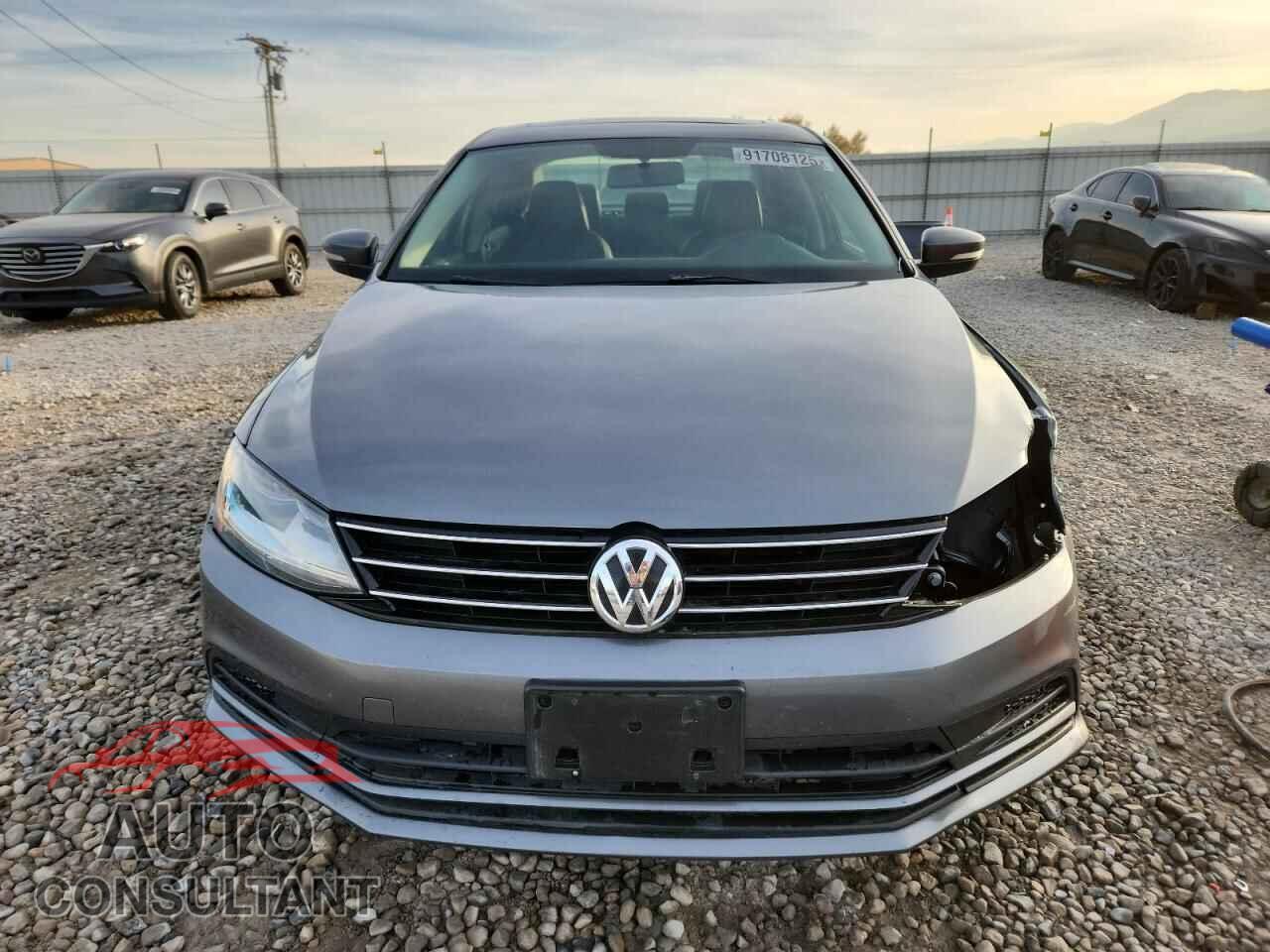 VOLKSWAGEN JETTA 2017 - 3VWDB7AJ4HM392823