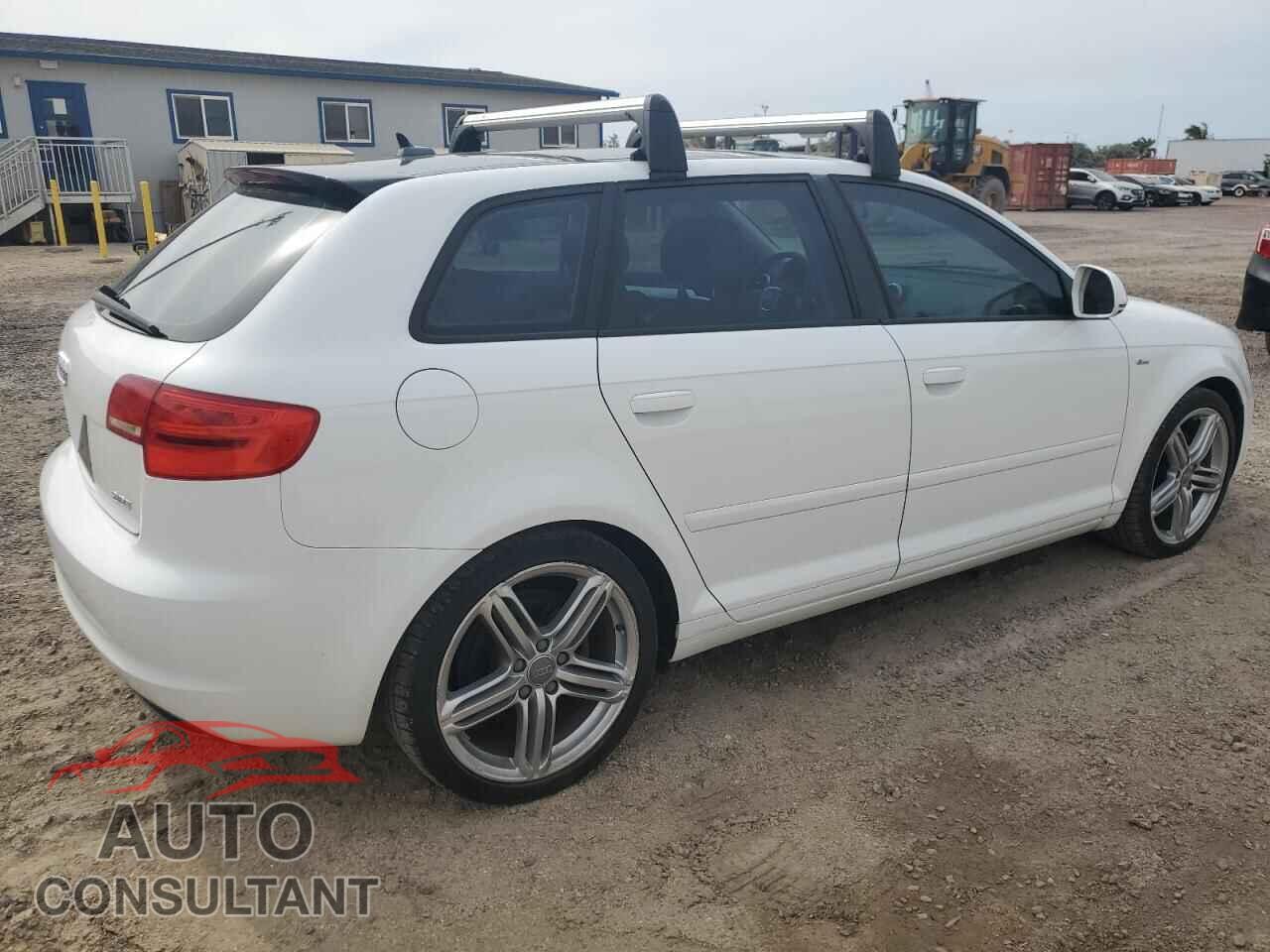 AUDI A3 2010 - WAUPEAFM9AA089687