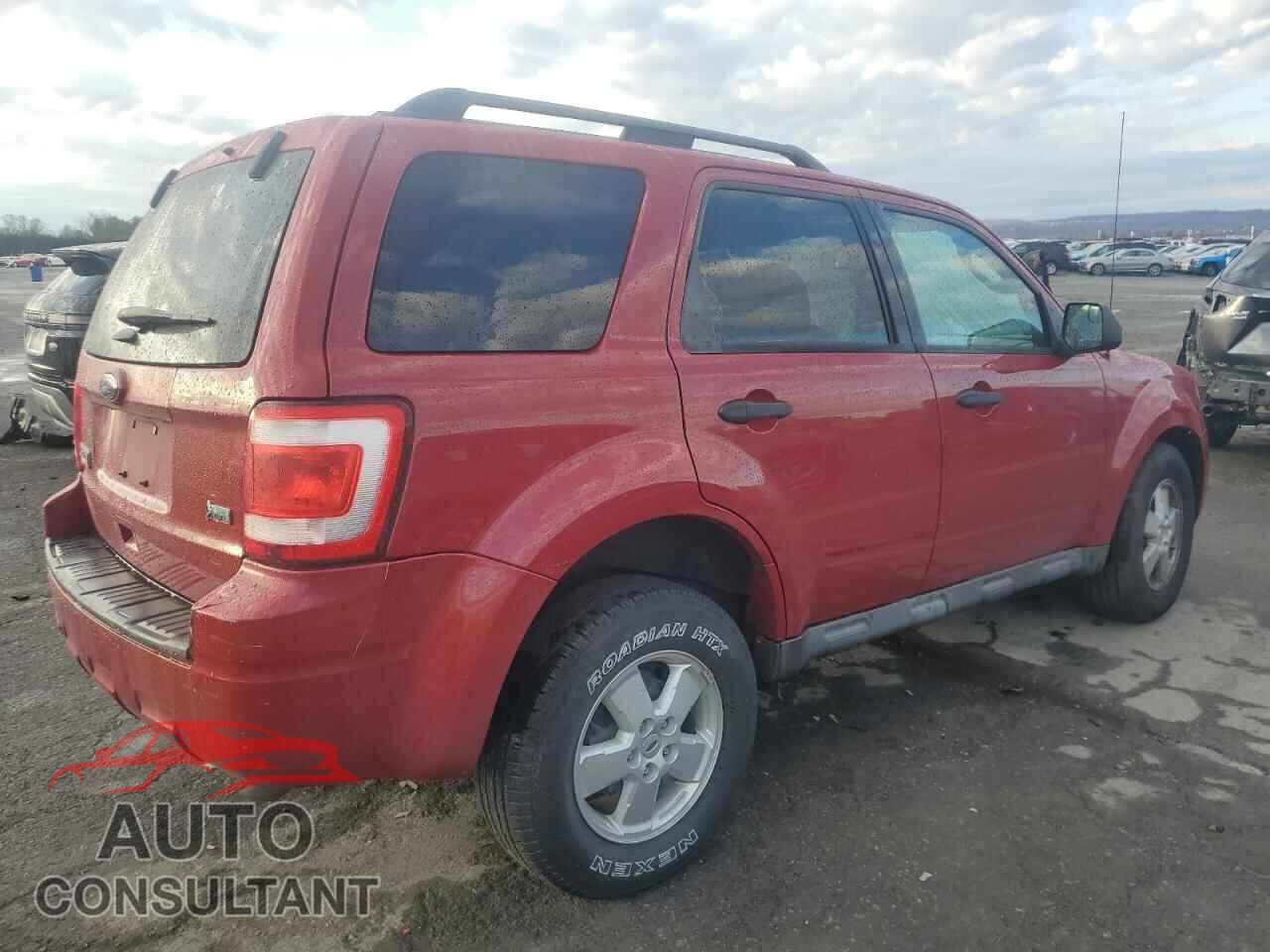 FORD ESCAPE 2011 - 1FMCU9DG0BKB43496