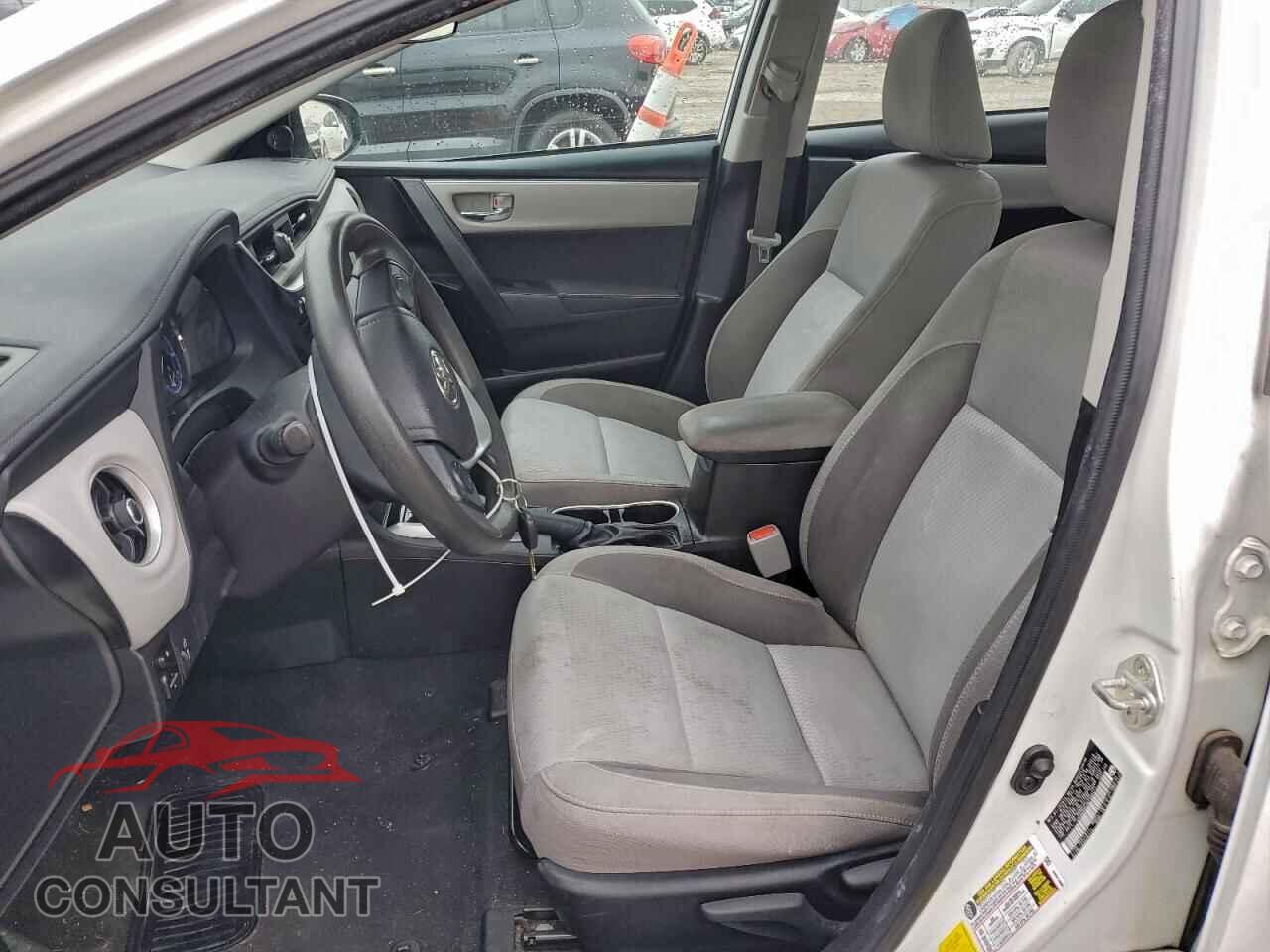 TOYOTA COROLLA 2019 - 5YFBURHE2KP888471