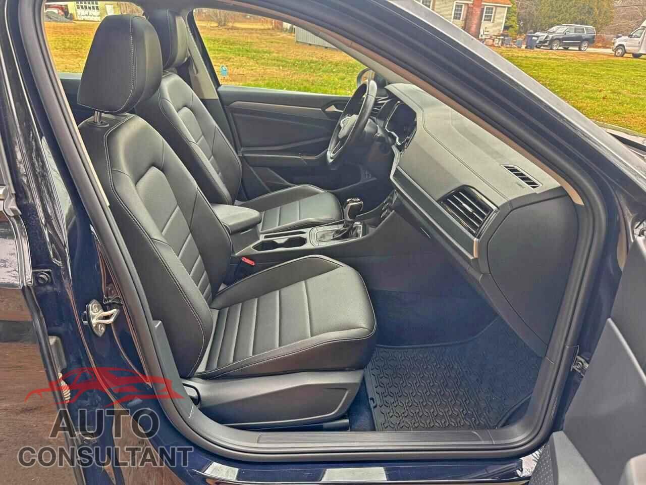 VOLKSWAGEN JETTA 2023 - 3VW7M7BU2PM037745