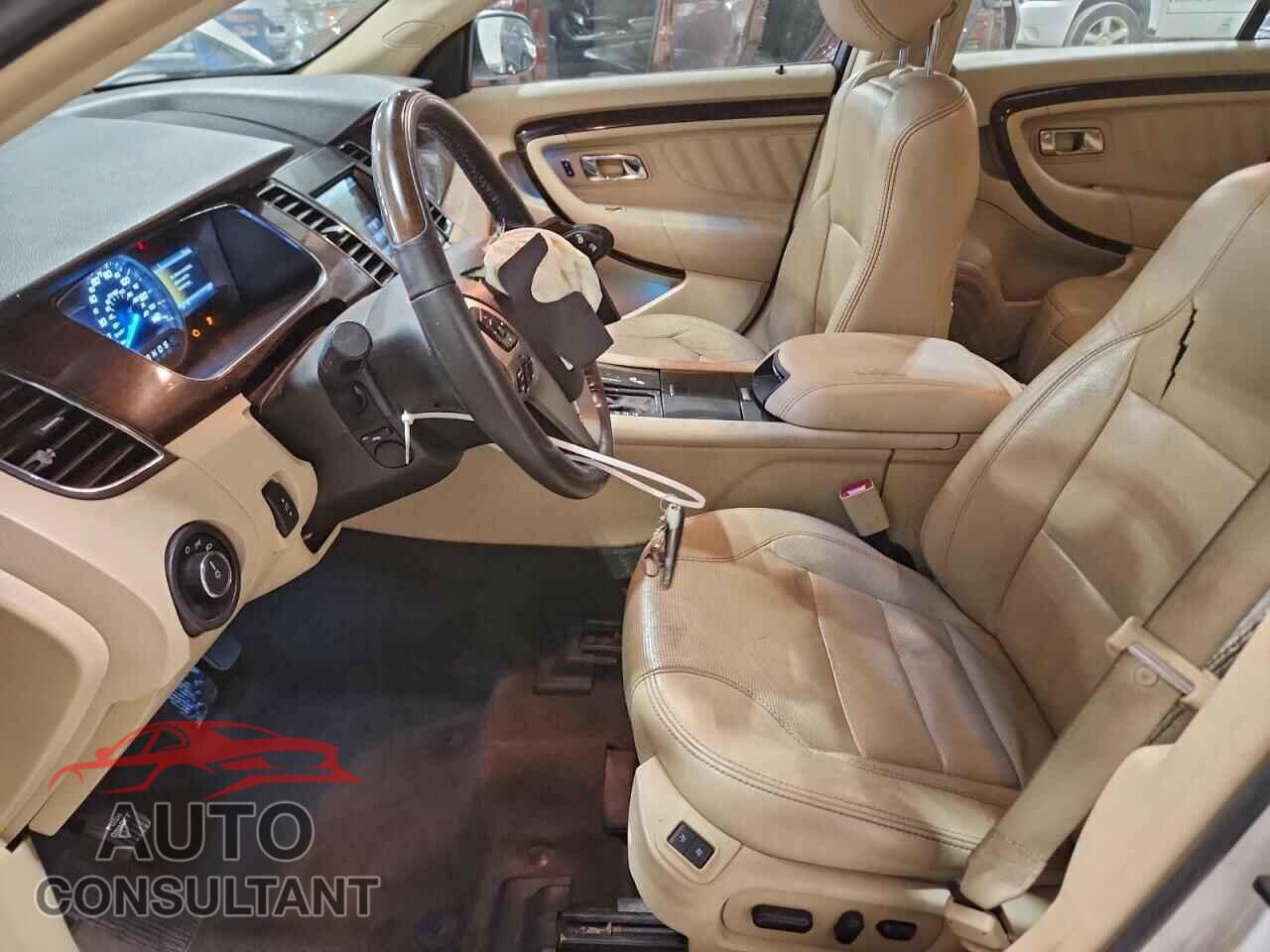 FORD TAURUS 2013 - 1FAHP2F82DG208598