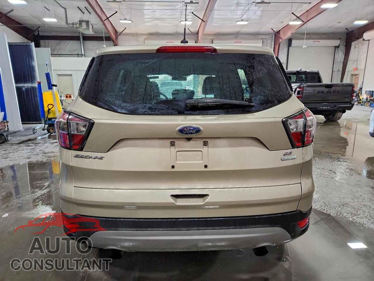 FORD ESCAPE 2017 - 1FMCU0GD9HUA38773