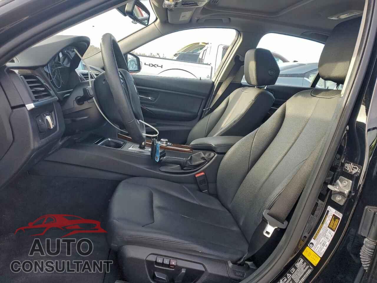 BMW 3 SERIES 2013 - WBA3B5C59DF592333
