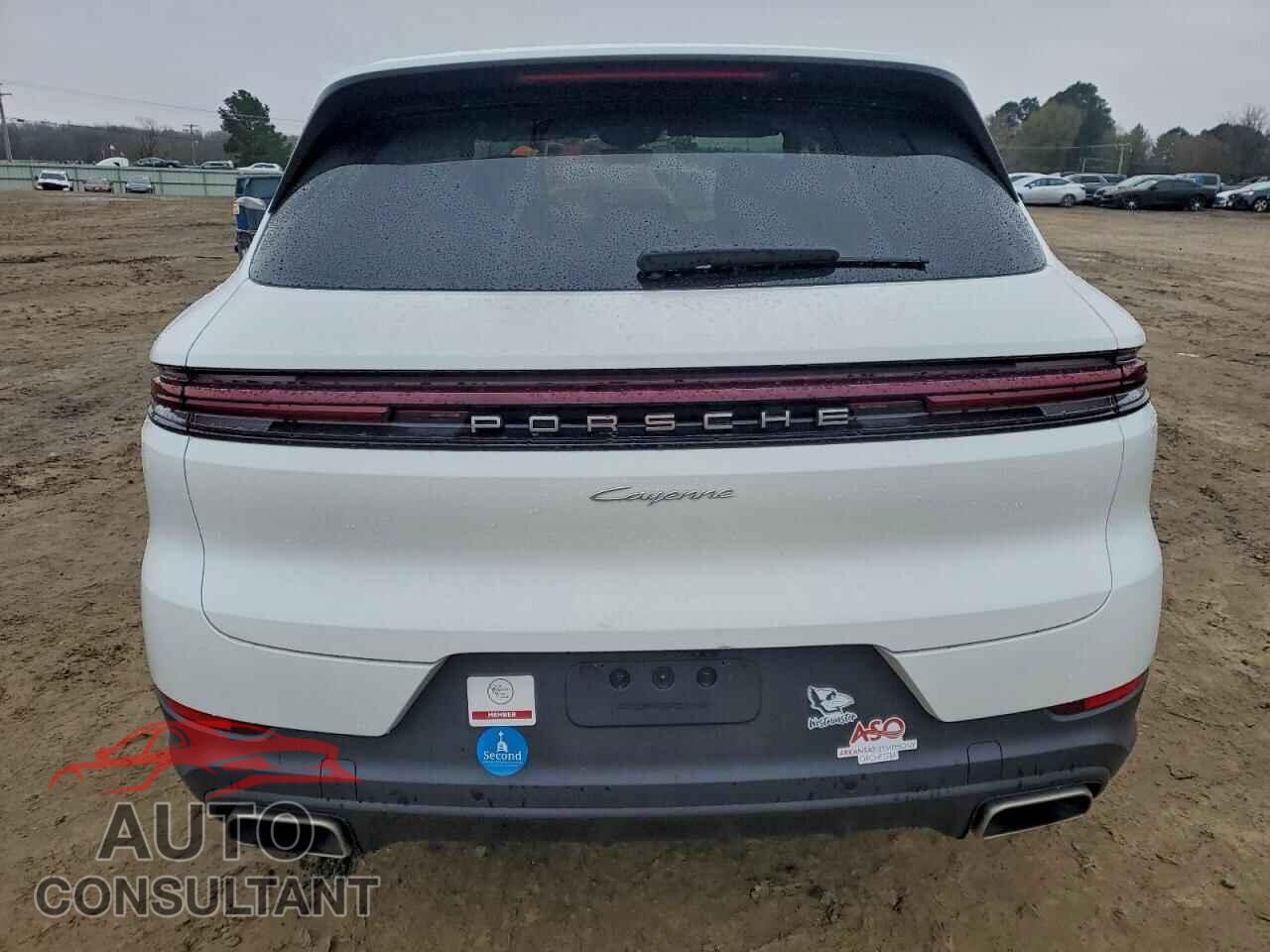 PORSCHE CAYENNE 2024 - WP1AA2AY9RDA14324