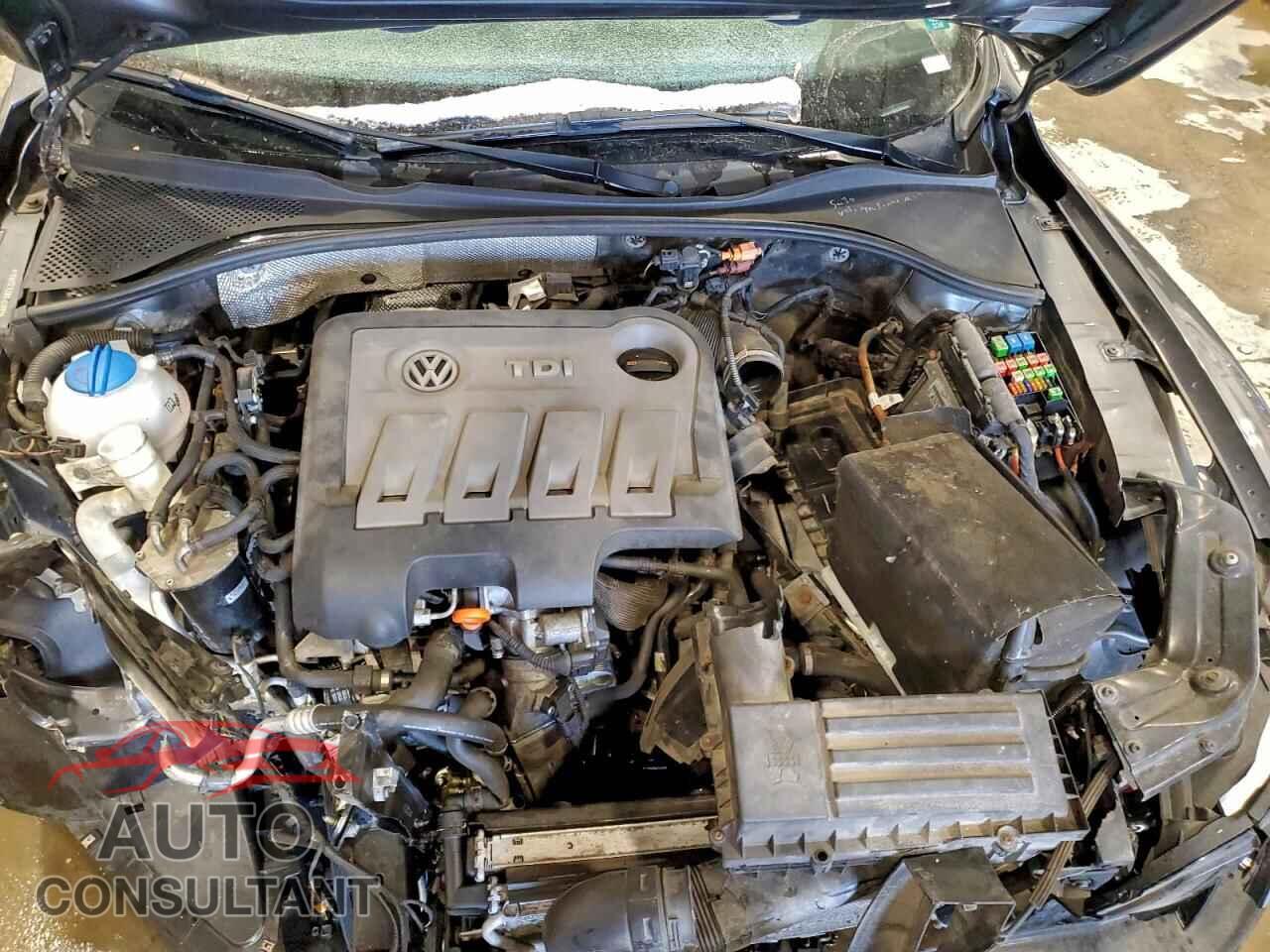 VOLKSWAGEN PASSAT 2012 - 1VWCN7A33CC040802