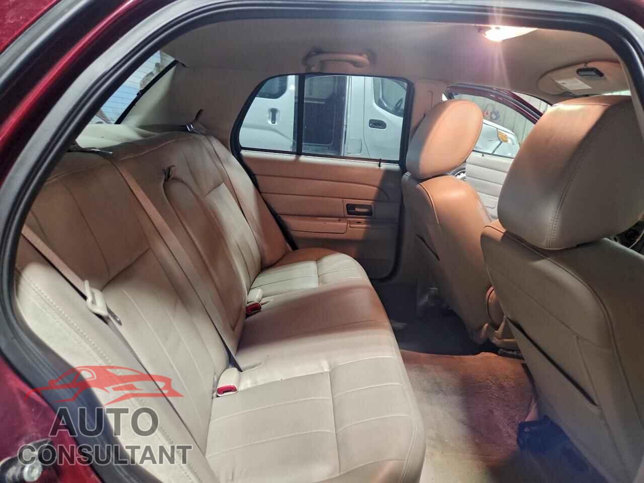 FORD CROWN VIC 2011 - 2FABP7EV1BX170282