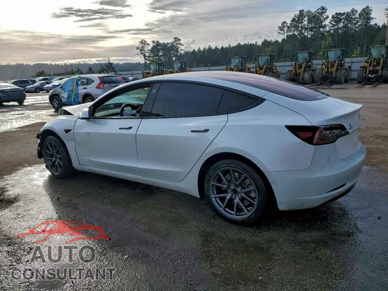 TESLA MODEL 3 2018 - 5YJ3E1EA8JF168686