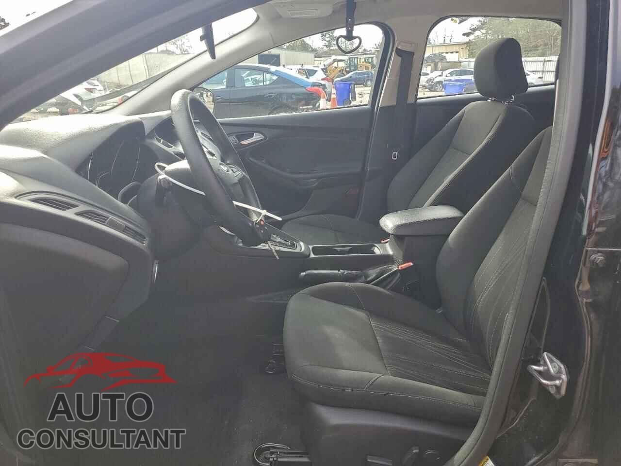 FORD FOCUS 2016 - 1FADP3F27GL261051