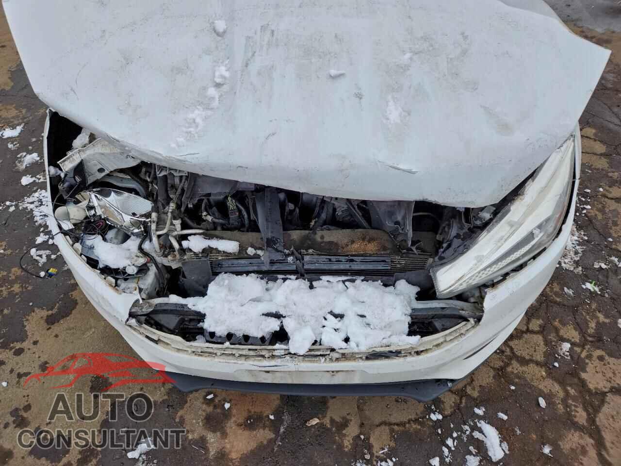 FORD FOCUS 2015 - 1FADP3E28FL285469