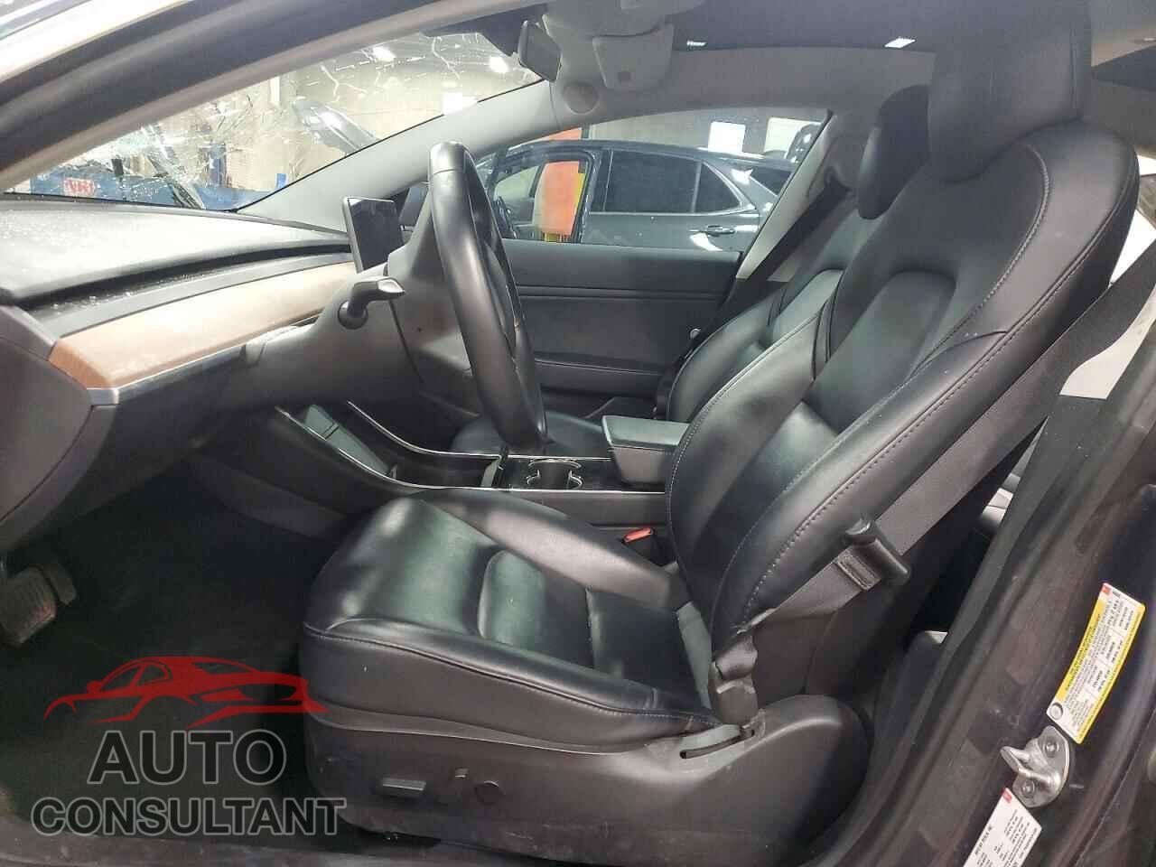 TESLA MODEL 3 2018 - 5YJ3E1EB0JF145525