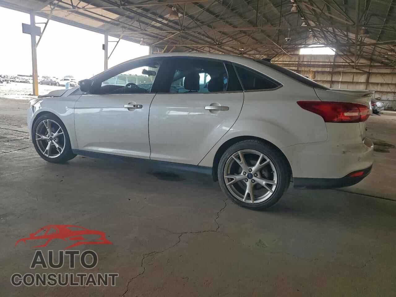 FORD FOCUS 2015 - 1FADP3J29FL248873