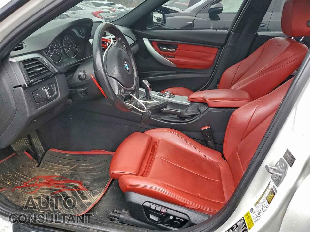 BMW 3 SERIES 2013 - WBA3B5G55DNP40770