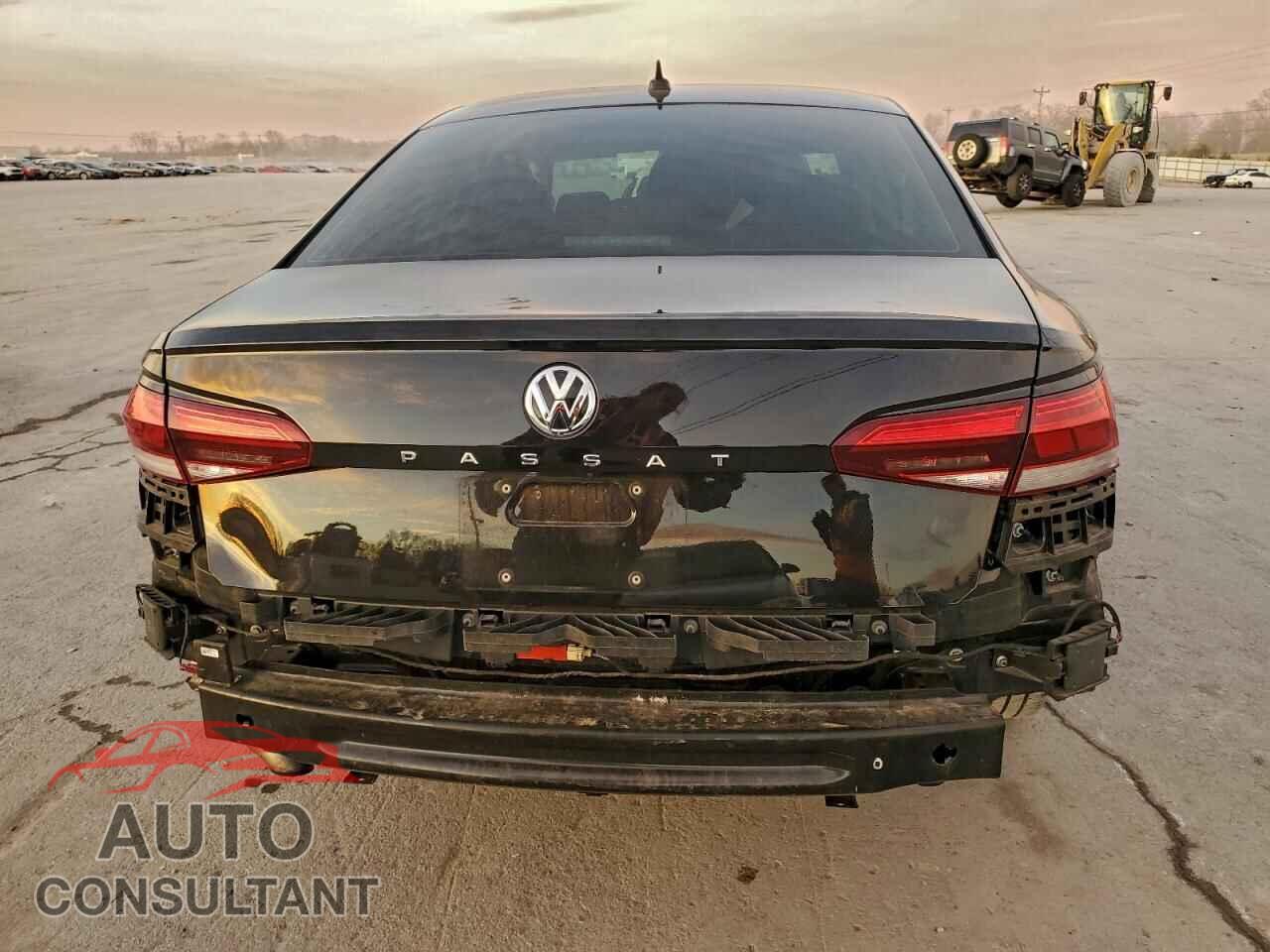 VOLKSWAGEN PASSAT 2021 - 1VWSA7A38MC018187