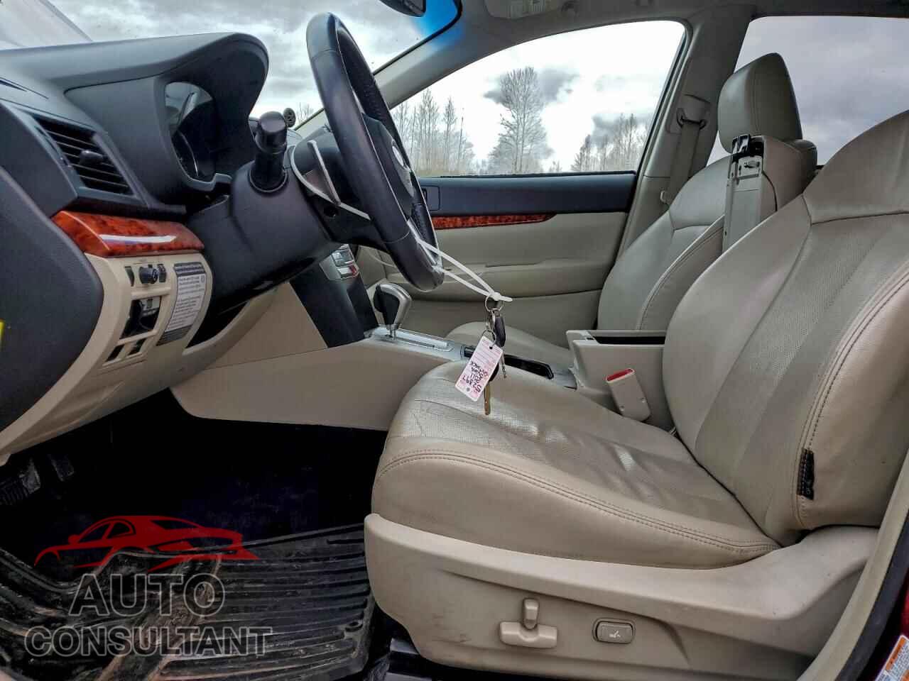 SUBARU OUTBACK 2011 - 4S4BRBKC8B3385550