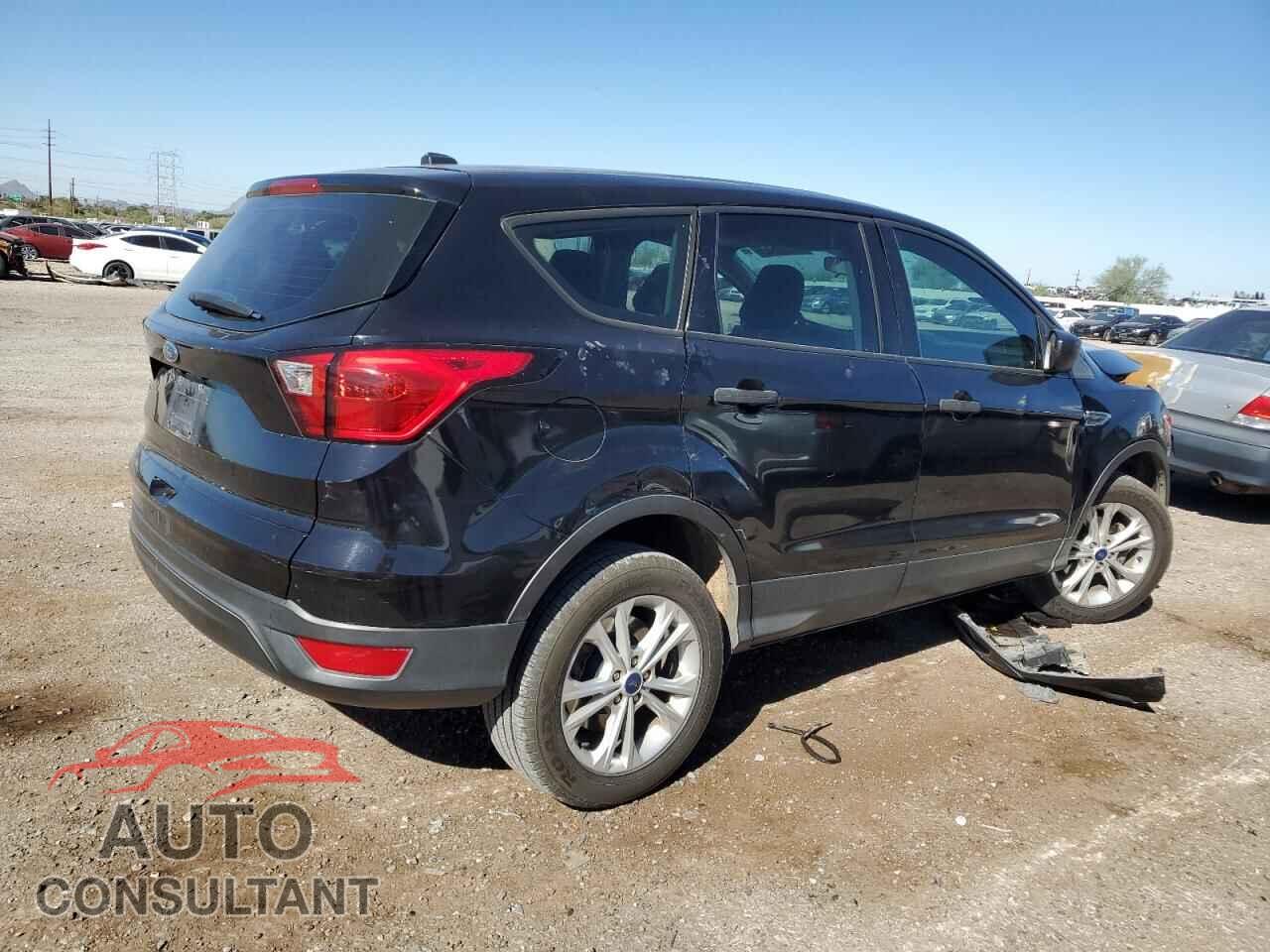 FORD ESCAPE 2019 - 1FMCU0F71KUB04669