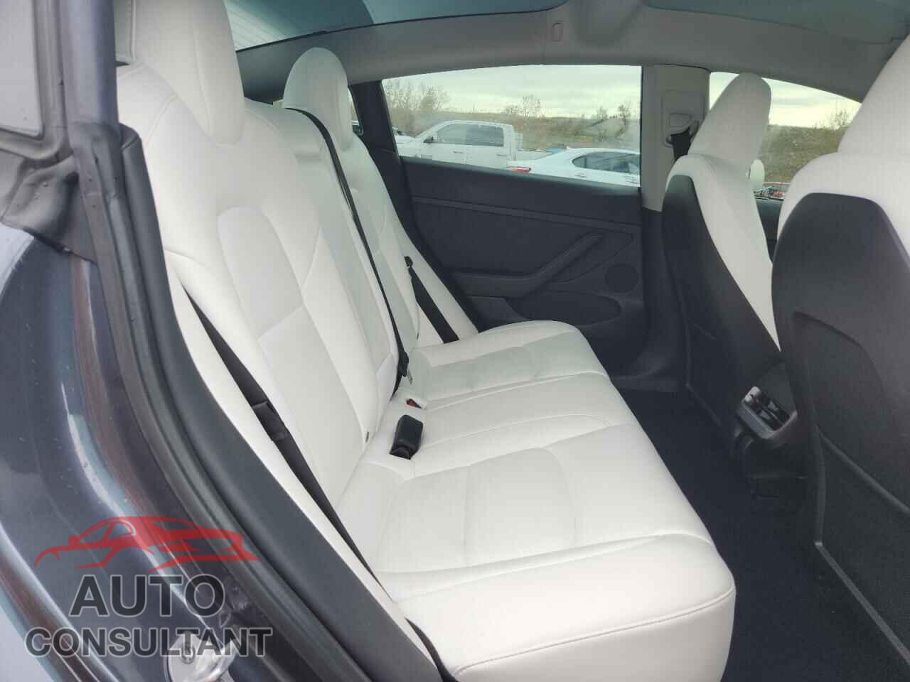 TESLA MODEL 3 2023 - 5YJ3E1EC2PF711640