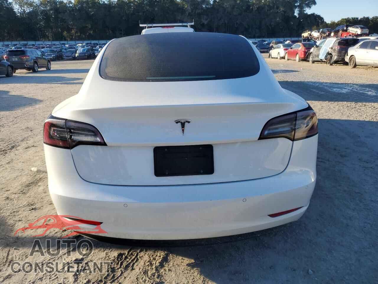 TESLA MODEL 3 2022 - 5YJ3E1EA3NF329032