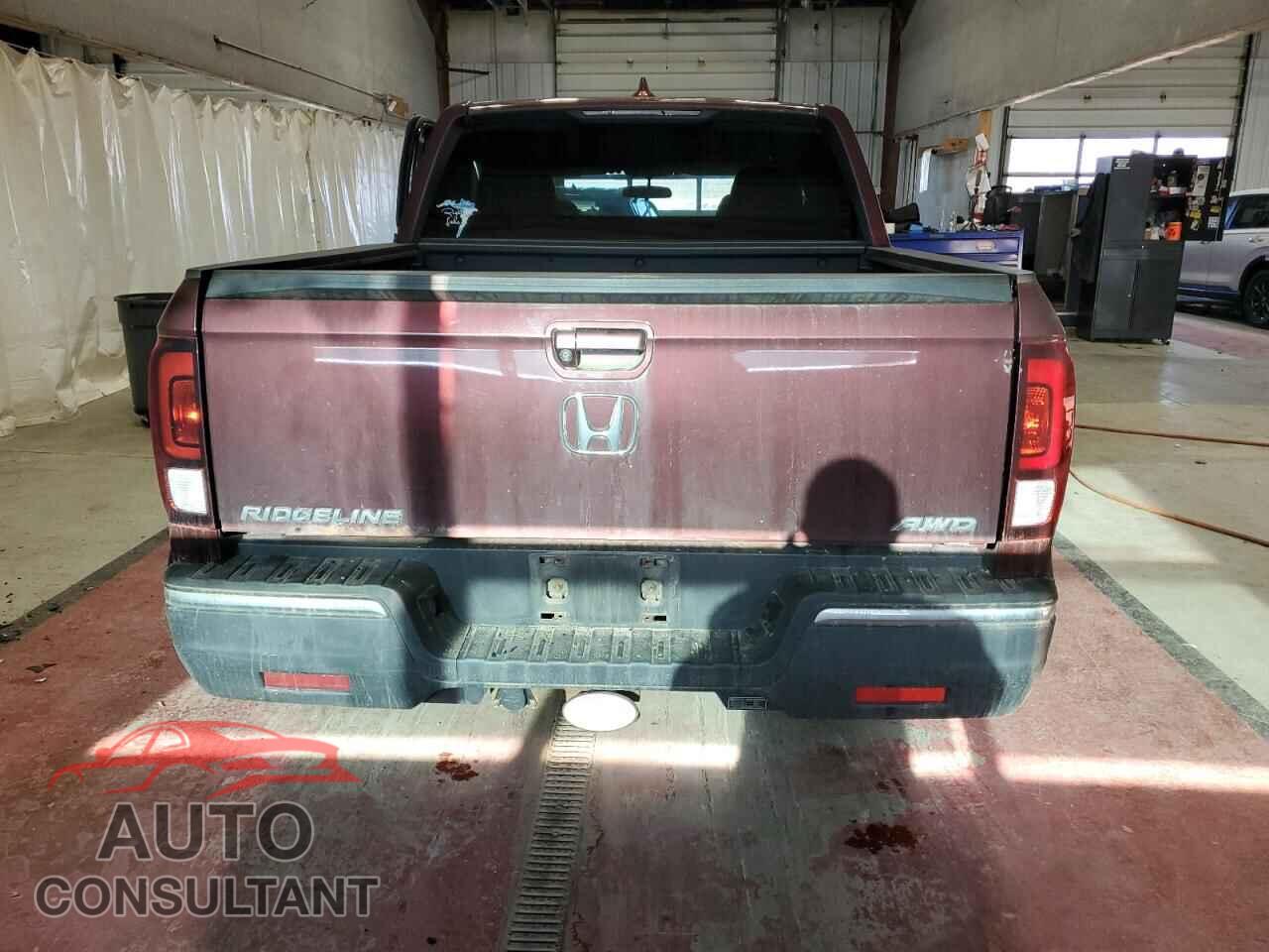 HONDA RIDGELINE 2018 - 5FPYK3F56JB004002