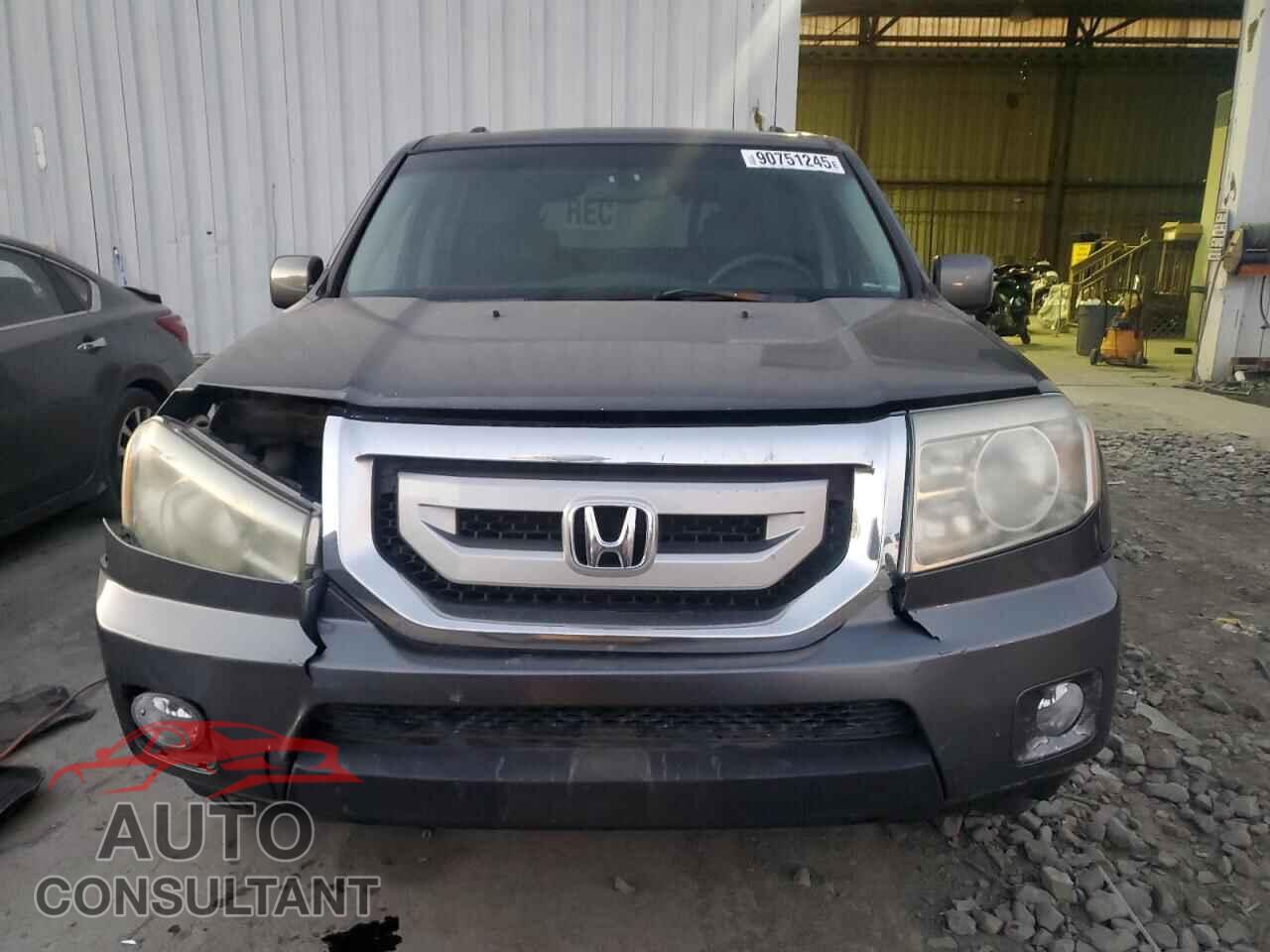 HONDA PILOT 2011 - 5FNYF4H50BB034260