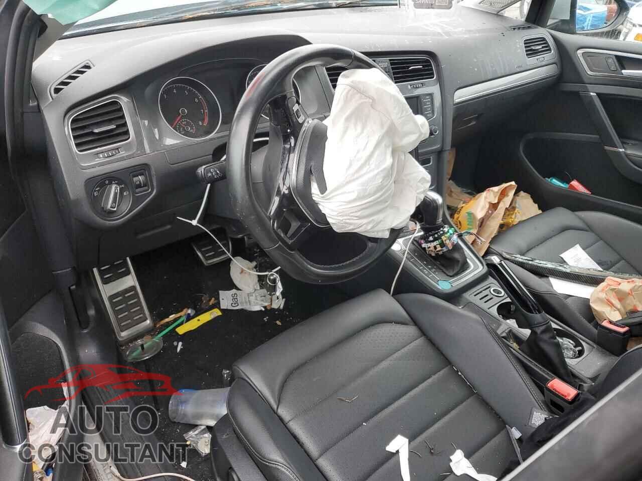 VOLKSWAGEN GOLF 2017 - 3VWH17AUXHM541329
