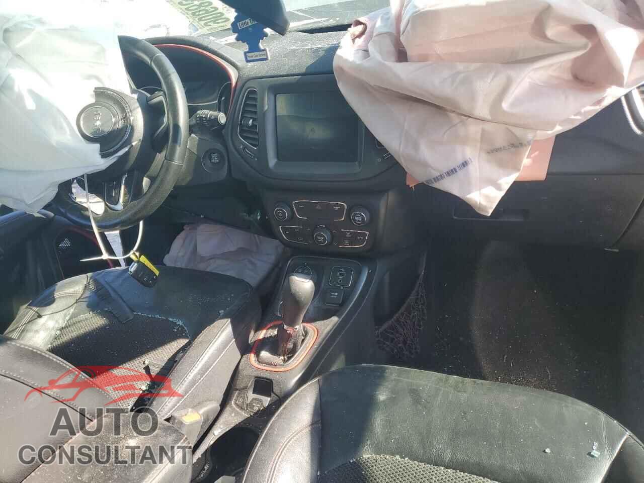 JEEP COMPASS 2018 - 3C4NJDDB6JT127054