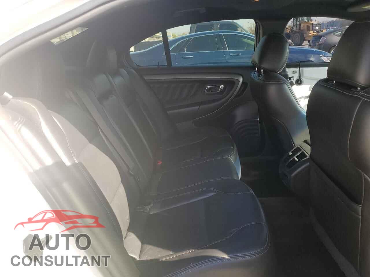 FORD TAURUS 2014 - 1FAHP2E82EG113154