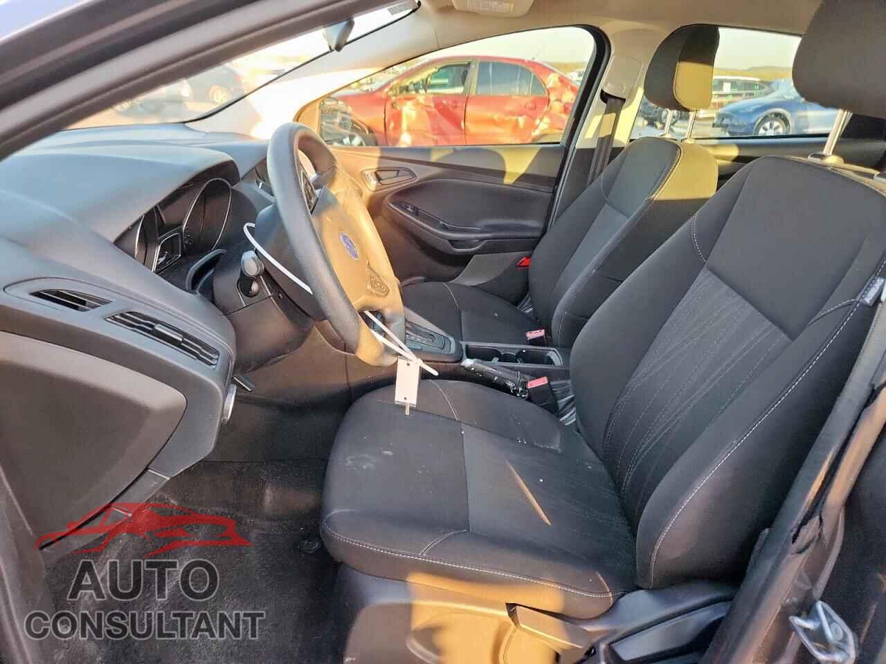 FORD FOCUS 2017 - 1FADP3E2XHL299120