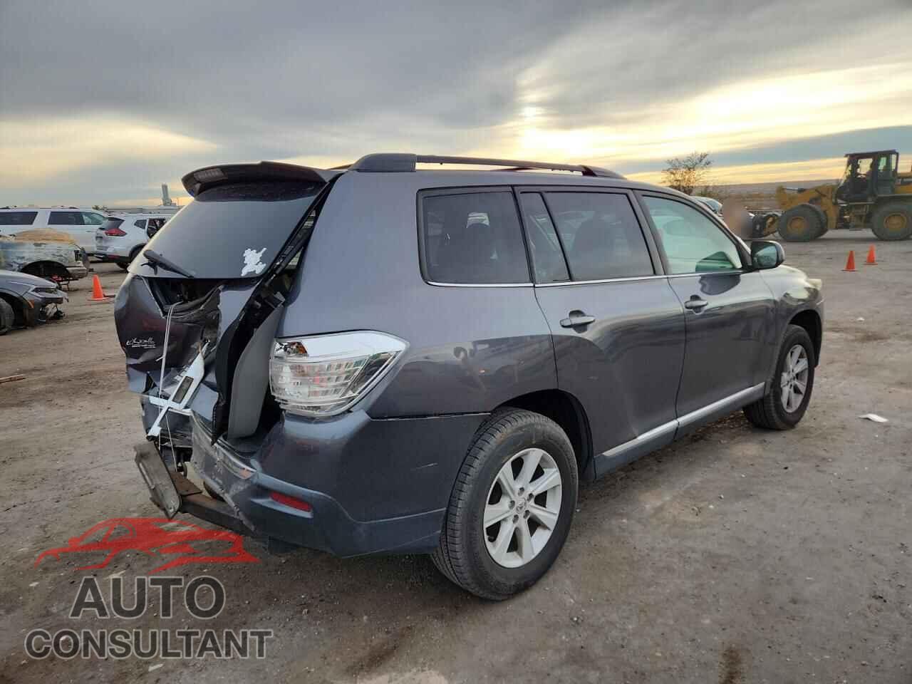 TOYOTA HIGHLANDER 2013 - 5TDBK3EH8DS236899
