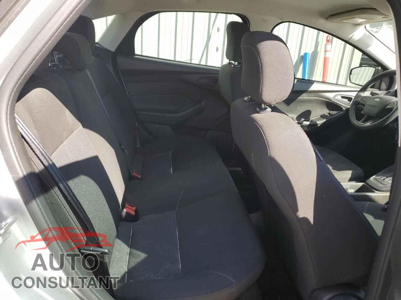 FORD FOCUS 2016 - 1FADP3E24GL304357