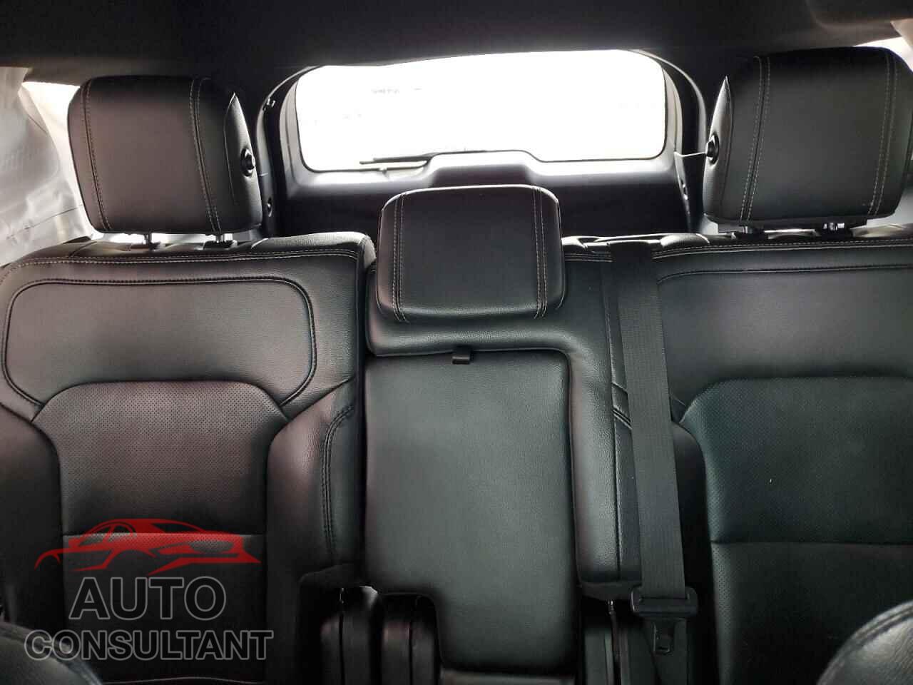 FORD EXPLORER 2018 - 1FM5K7F8XJGB09463