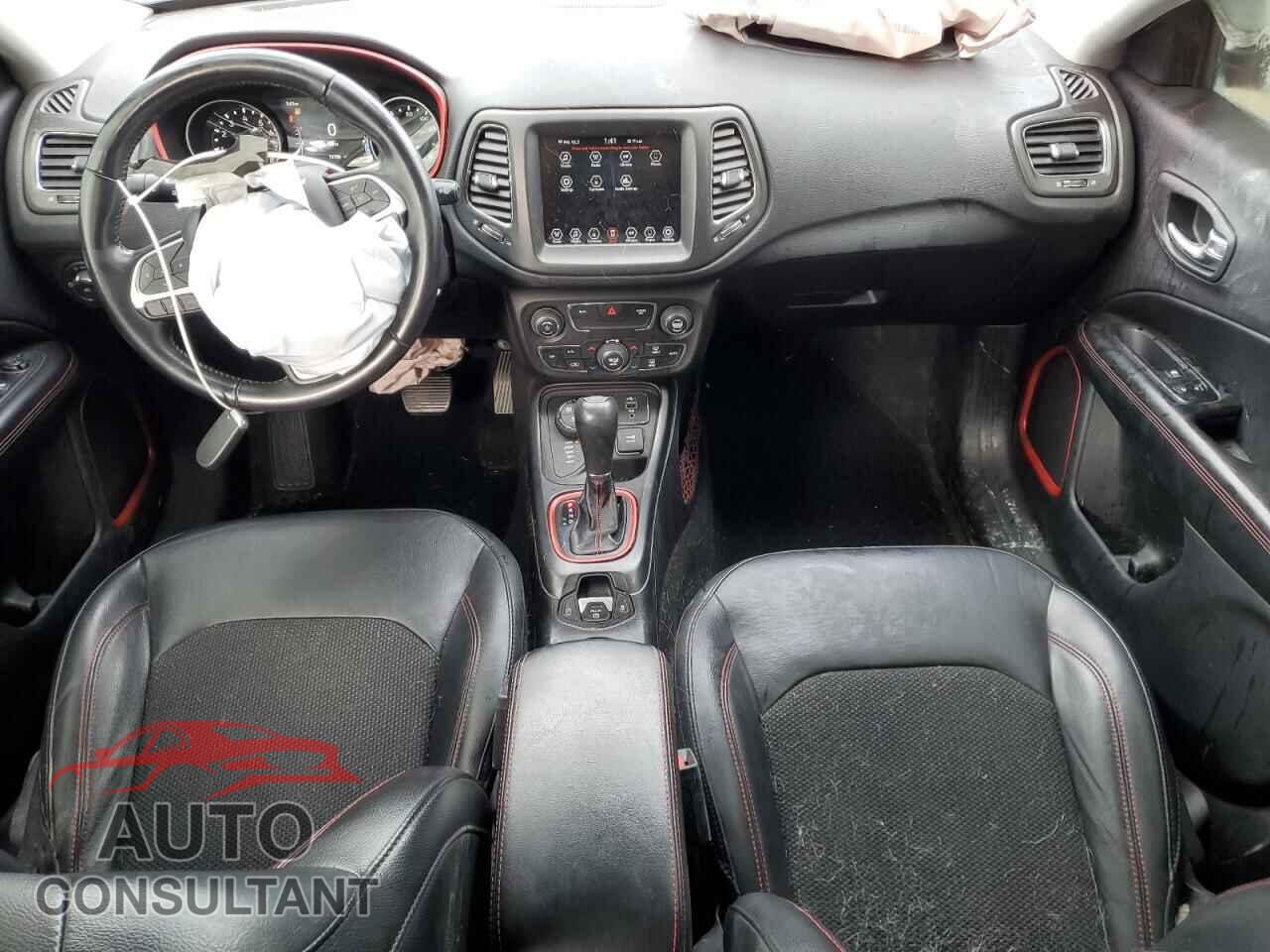 JEEP COMPASS 2020 - 3C4NJDDB4LT172030