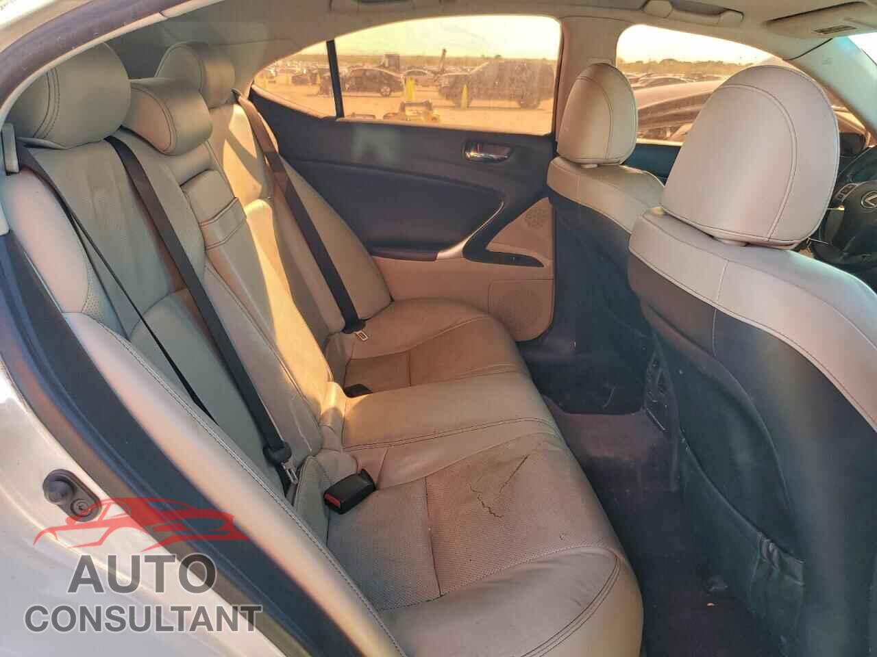 LEXUS IS 2012 - JTHBF5C25C5168000