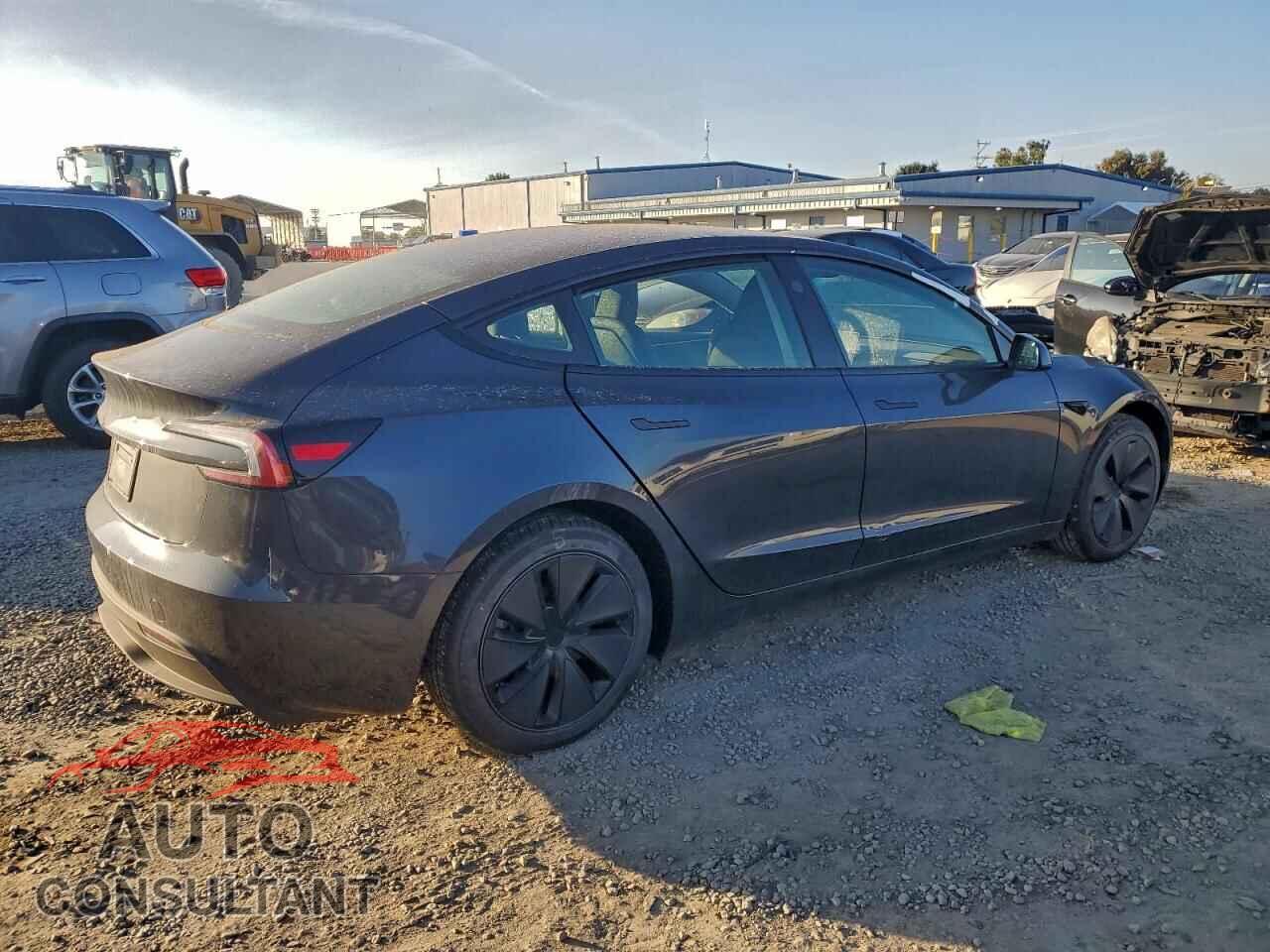 TESLA MODEL 3 2025 - 5YJ3E1EA2SF074398