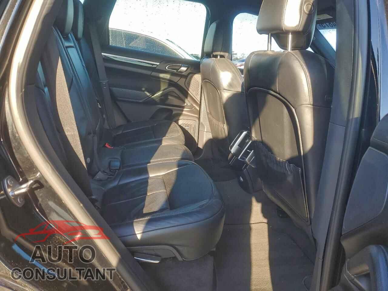 PORSCHE CAYENNE 2014 - WP1AF2A26ELA43826