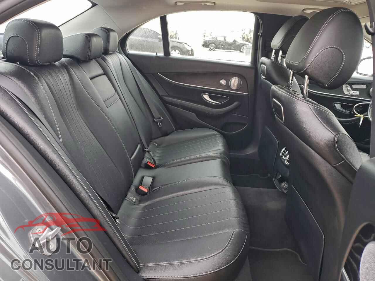 MERCEDES-BENZ E-CLASS 2018 - WDDZF4JB7JA301038