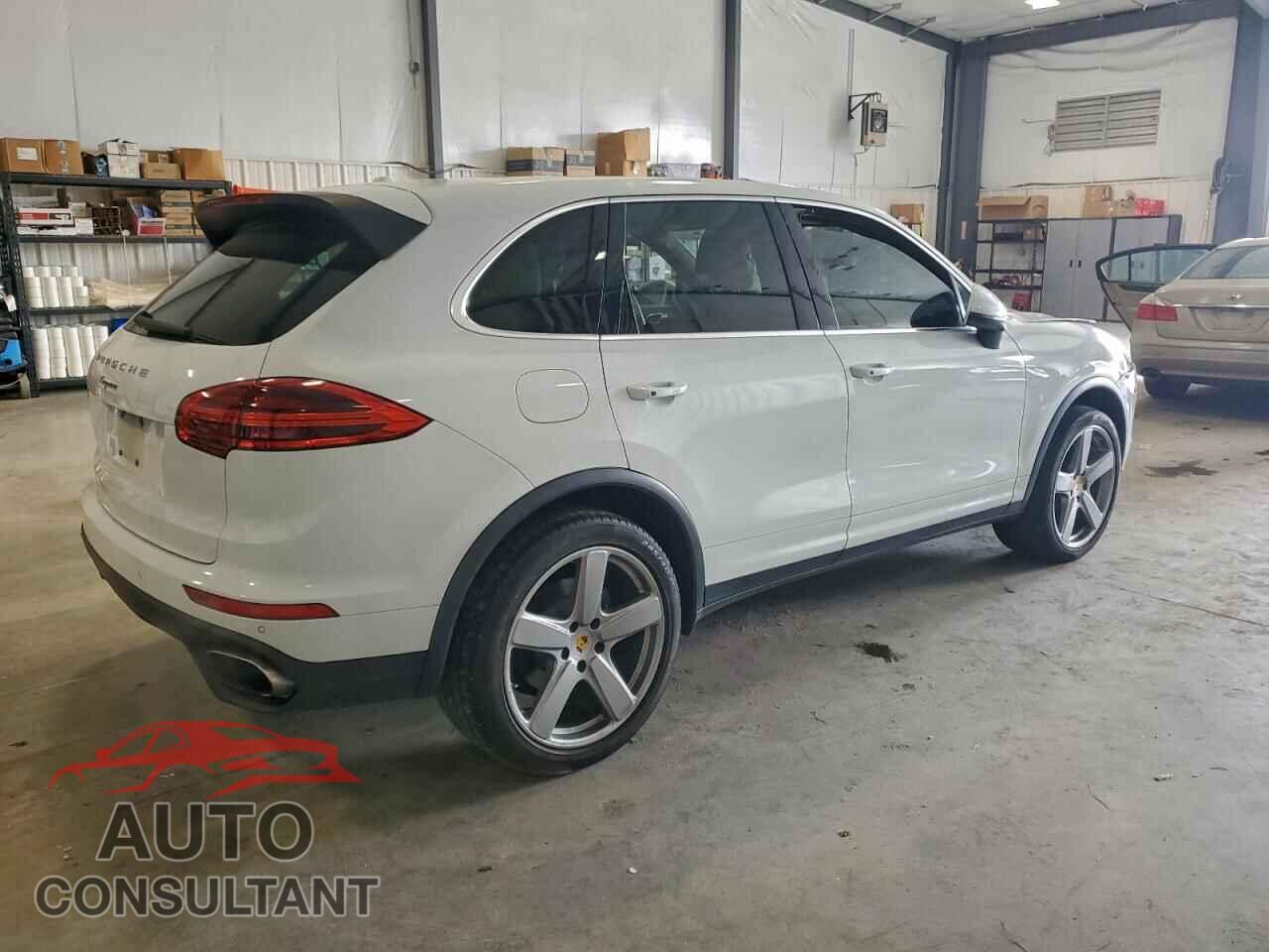 PORSCHE CAYENNE 2016 - WP1AA2A2XGLA00852