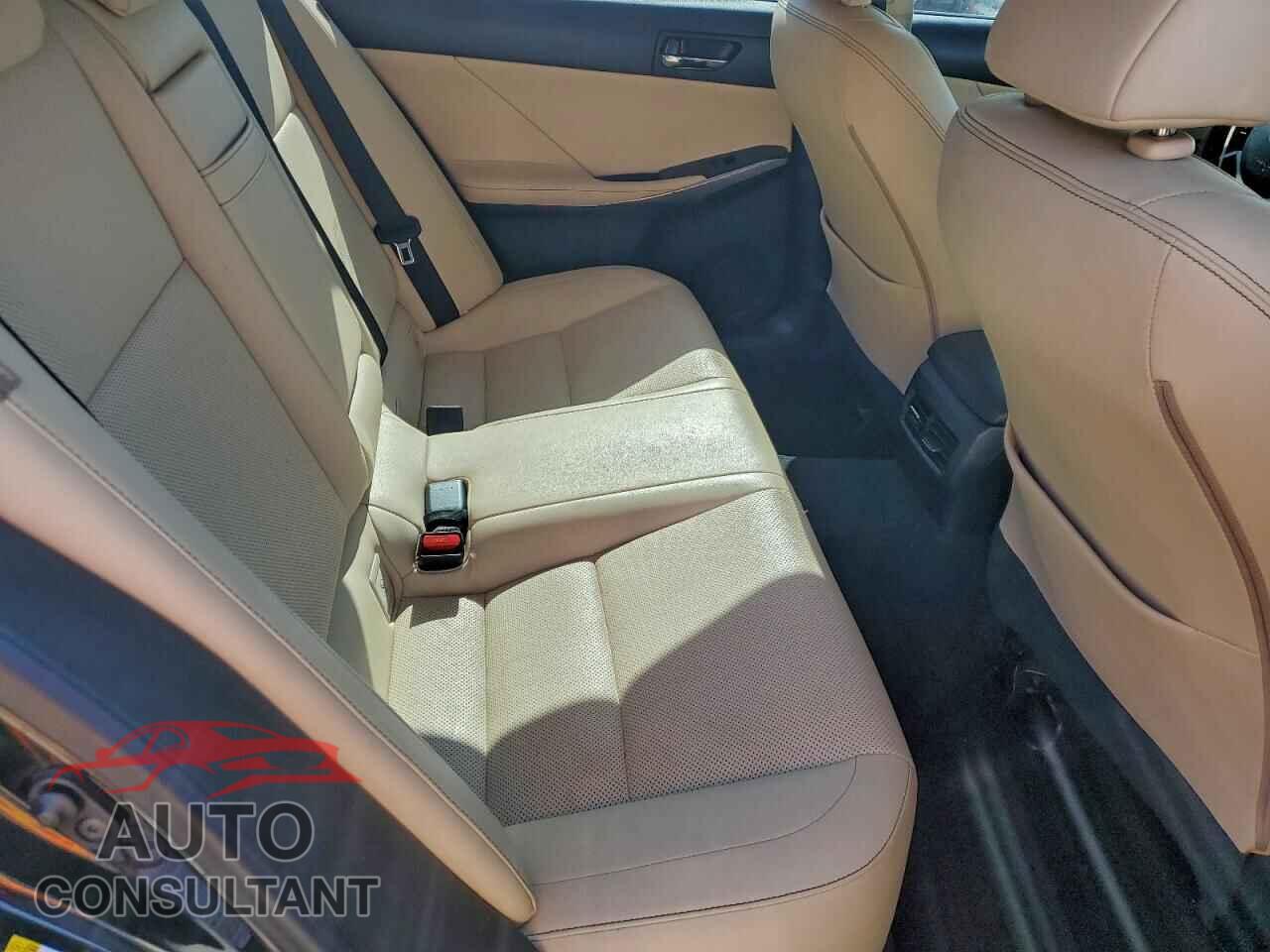 LEXUS IS 2014 - JTHBF1D25E5016020