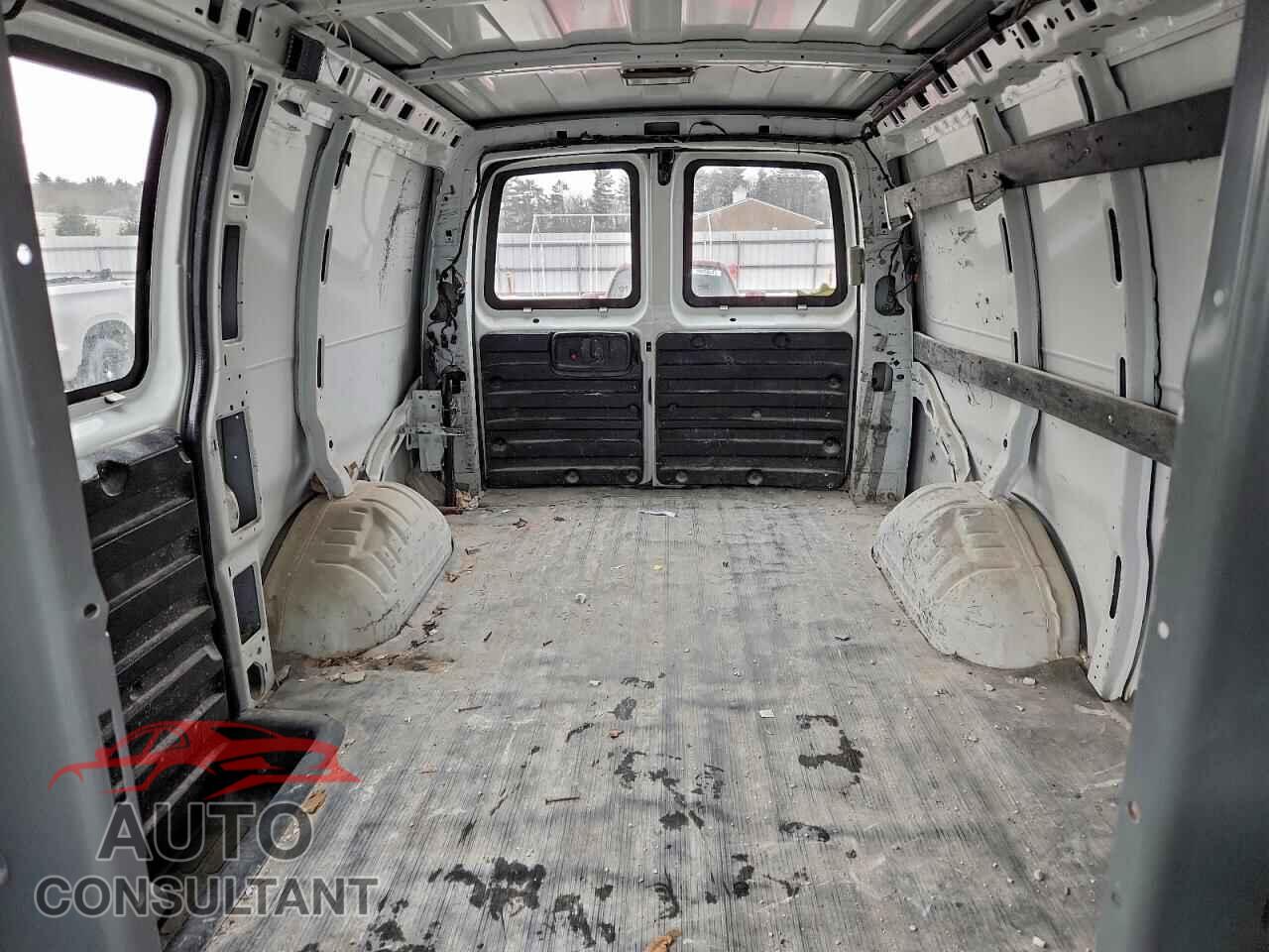 CHEVROLET EXPRESS 2013 - 1GCWGFCA9D1106024