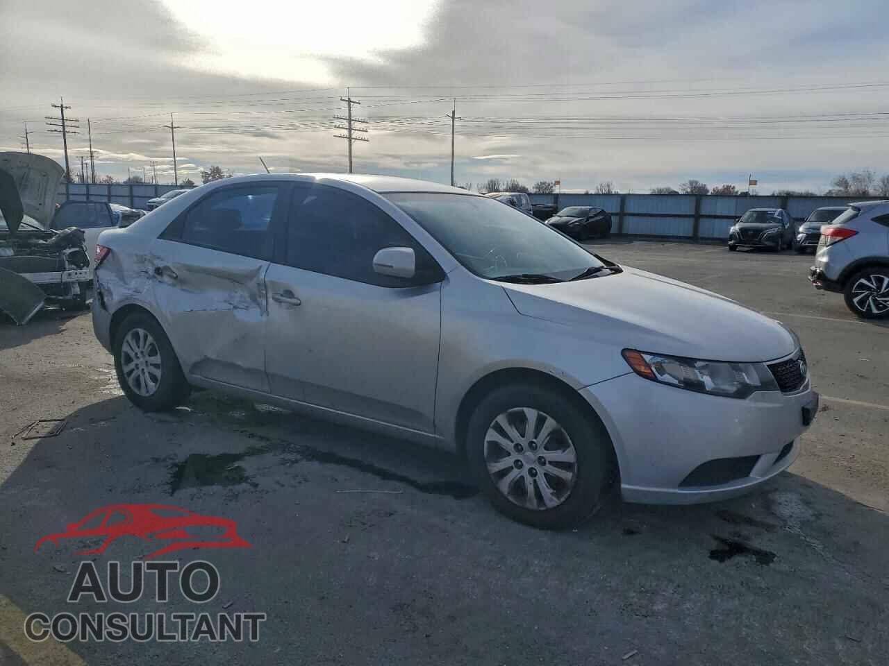 KIA FORTE 2011 - KNAFU4A21B5425929