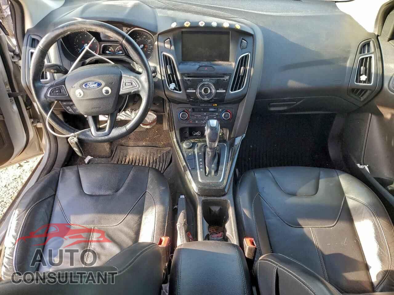 FORD FOCUS 2015 - 1FADP3J26FL355458