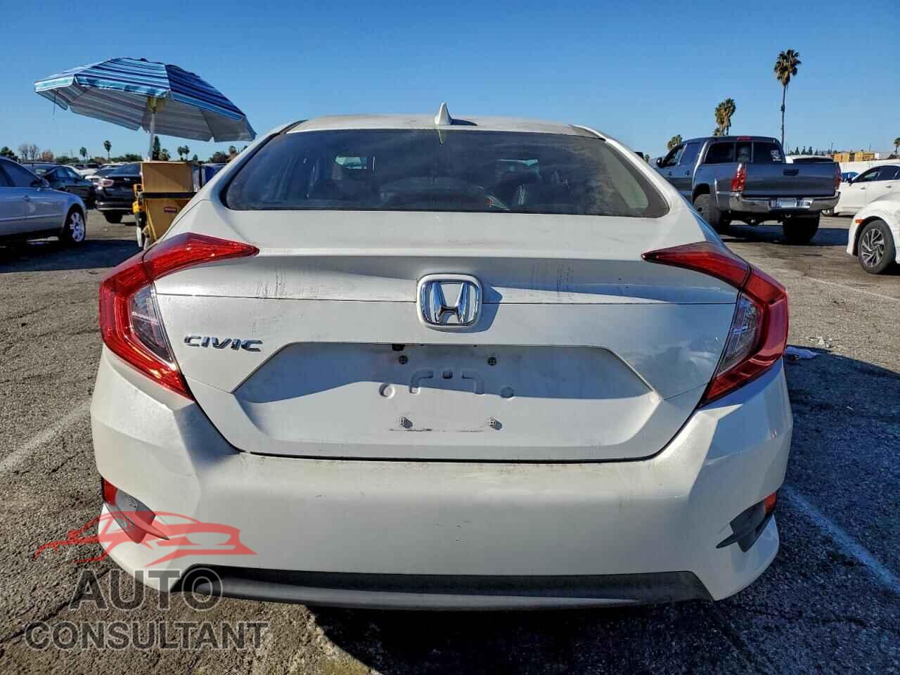 HONDA CIVIC 2018 - 2HGFC2F76JH545491