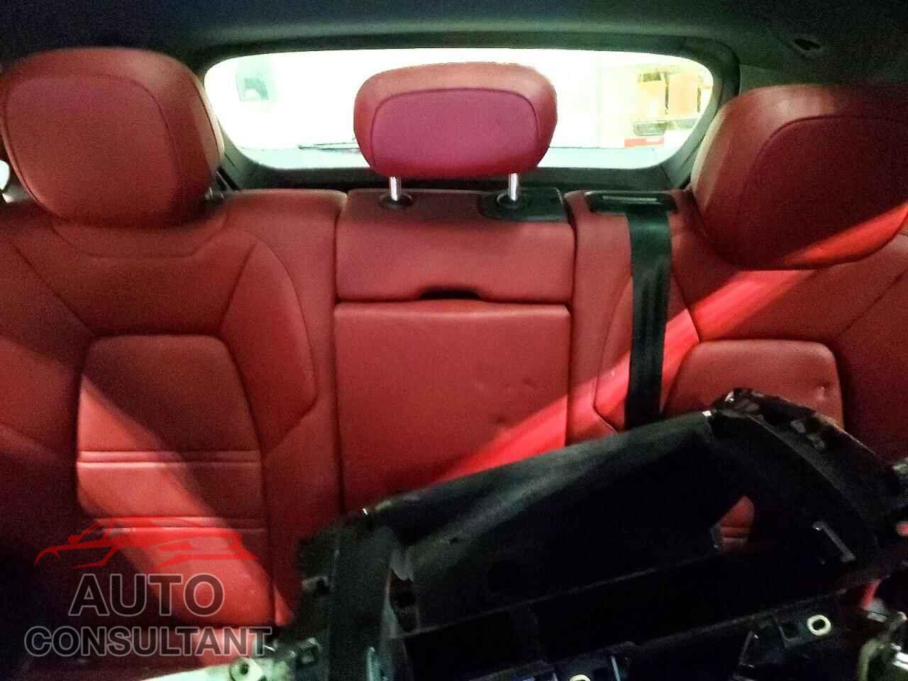 PORSCHE CAYENNE 2019 - WP1AA2AY3KDA10307
