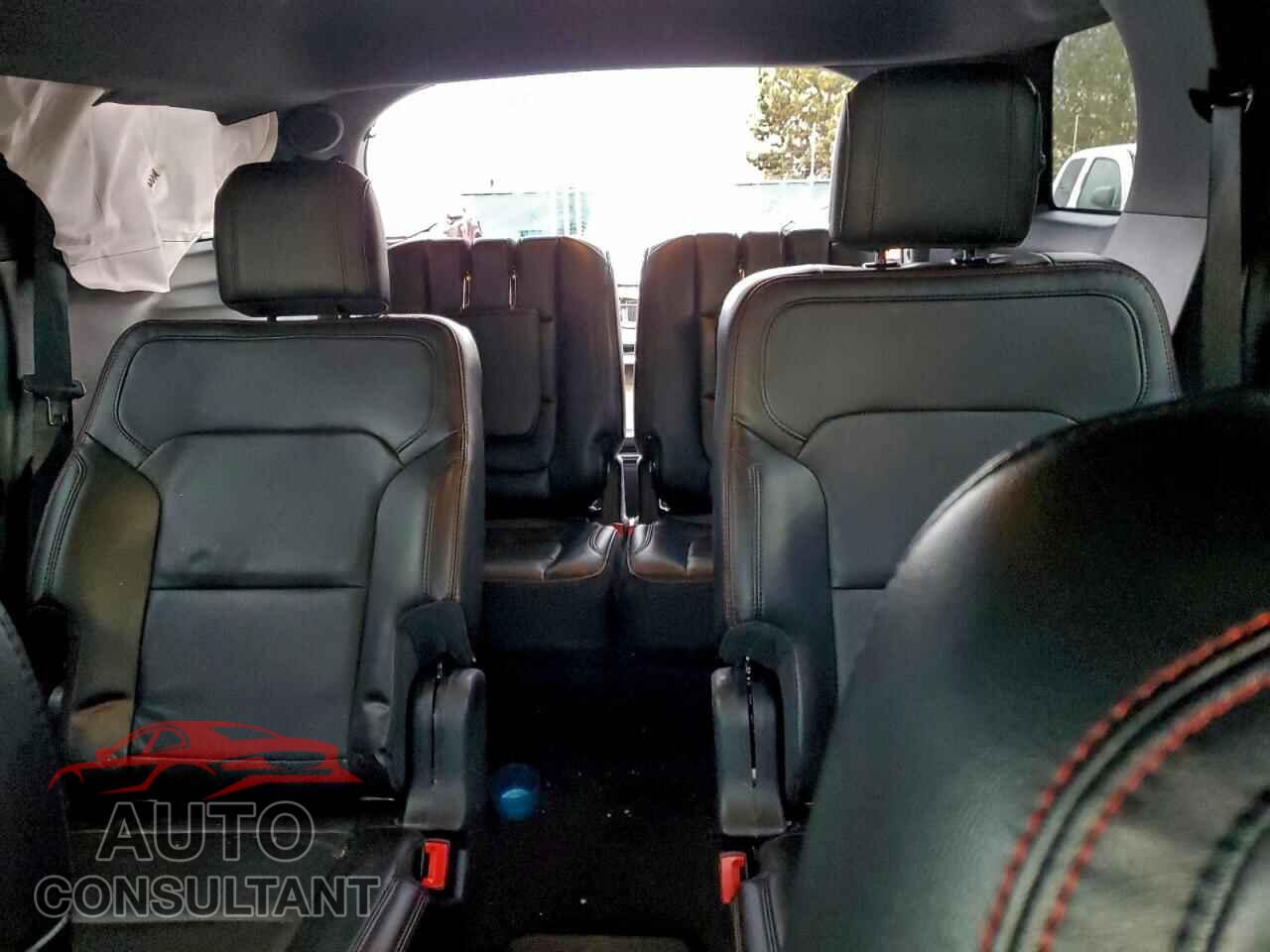 FORD EXPLORER 2018 - 1FM5K8GT2JGB31031