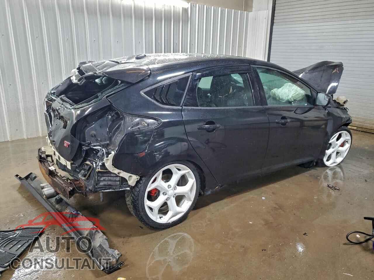 FORD FOCUS 2013 - 1FADP3L95DL201895