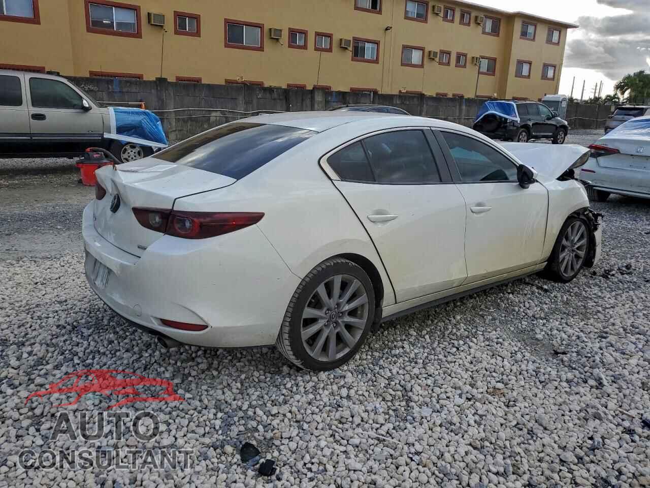 MAZDA 3 2023 - 3MZBPABM1PM355712