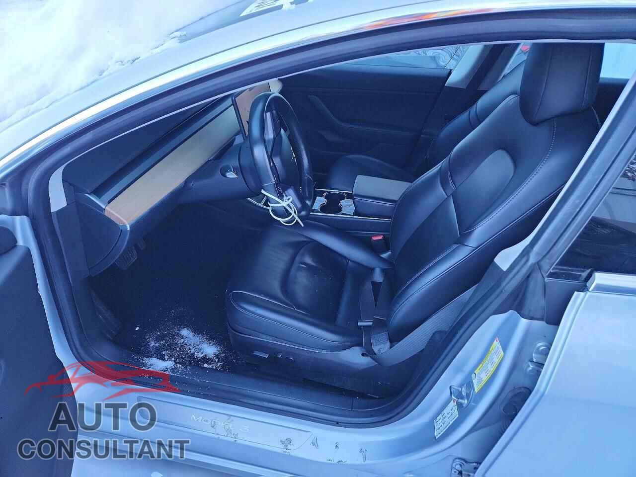 TESLA MODEL 3 2018 - 5YJ3E1EA8JF015225