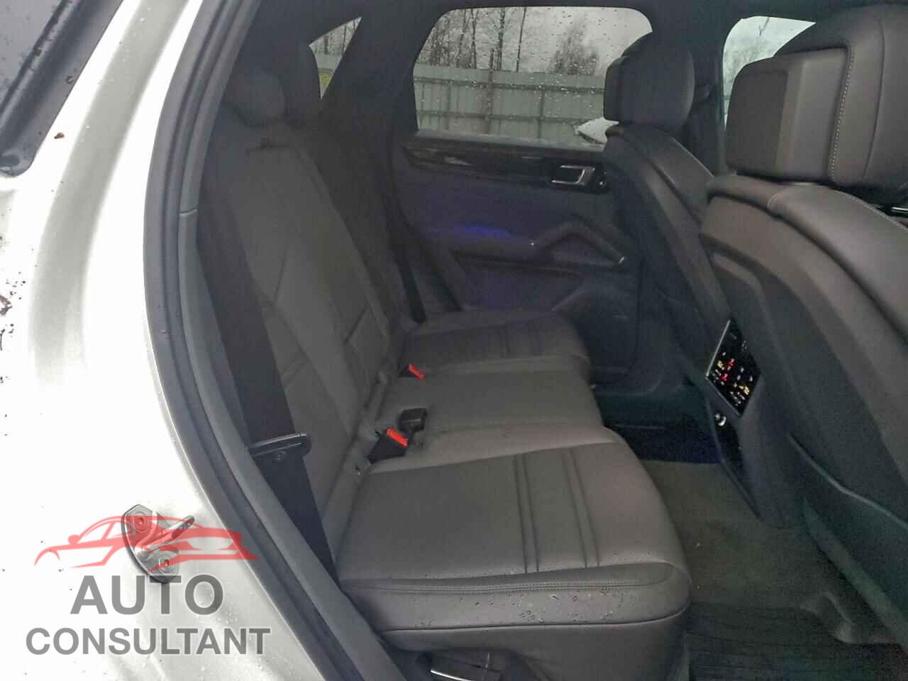 PORSCHE CAYENNE 2021 - WP1AA2AY2MDA05912
