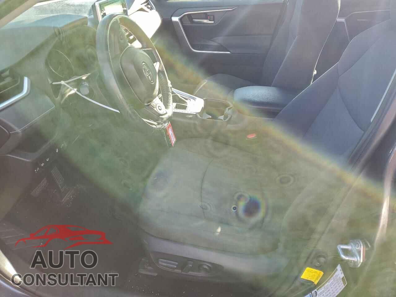 TOYOTA RAV4 2019 - JTMP1RFV5KD008075